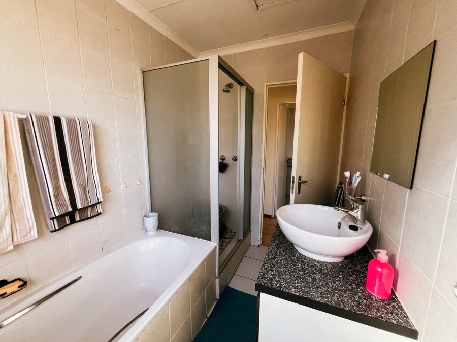 3 Bedroom Property for Sale in Strelitzia Park Eastern Cape